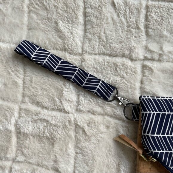 Cartera Designs | Navy Chevron & Goil Foil Cork Leather | Tainted Love Clutch - Picture 3 of 11